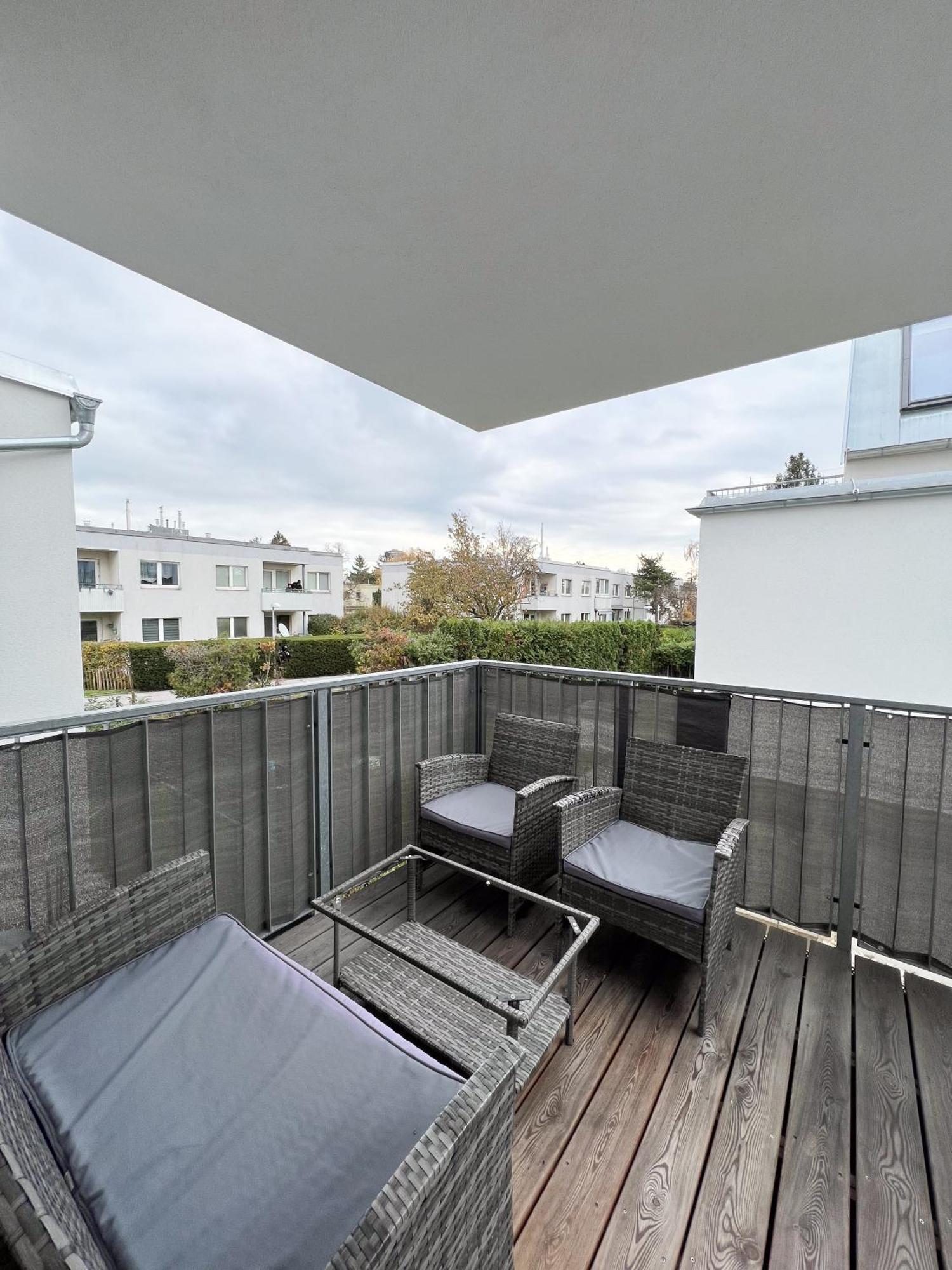 Modern Apartment W/ Cozy Balcony Near City Center 비엔나 외부 사진