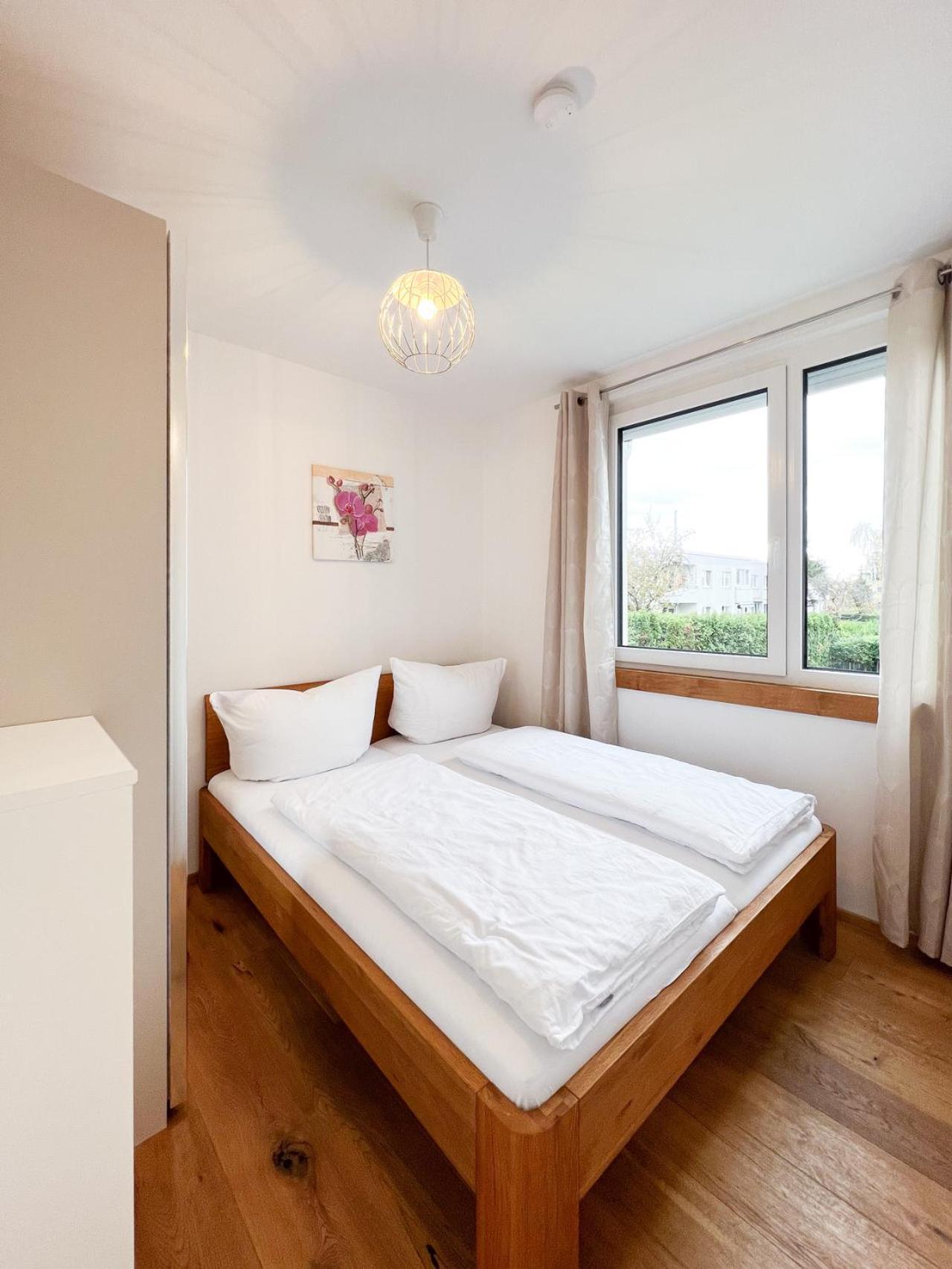 Modern Apartment W/ Cozy Balcony Near City Center 비엔나 외부 사진